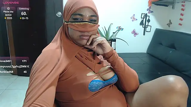 Snapshot of Aaliyah_brown chatting on March 2, 2025, 11:09 am Aaliyah brown online show from March 2, 2025, 11:09 am