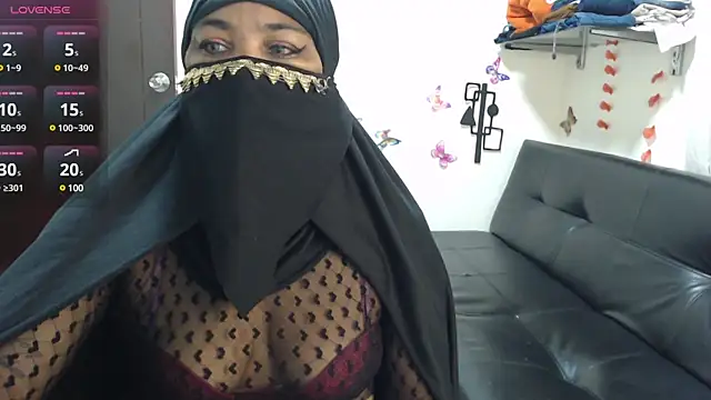 Snapshot of Aaliyah_brown chatting on March 16, 2025, 7:48 am Aaliyah brown online show from March 16, 2025, 7:48 am