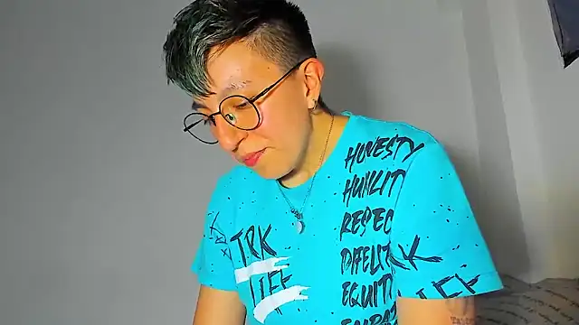 Snapshot of Sexyboy_666 chatting on December 17, 2025, 2:05 am Sexyboy 666 online show from December 17, 2025, 2:05 am