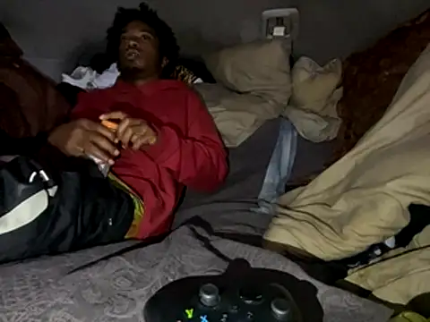 Snapshot of SlimeCrownzOut5 chatting on November 8, 2025, 4:38 am SlimeCrownzOut5 online show from November 8, 2025, 4:38 am