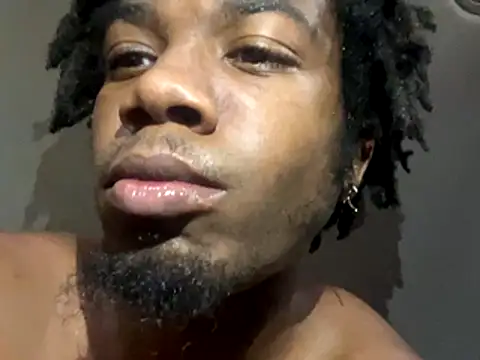 Snapshot of SlimeCrownzOut5 chatting on December 18, 2025, 5:17 pm SlimeCrownzOut5 online show from December 18, 2025, 5:17 pm