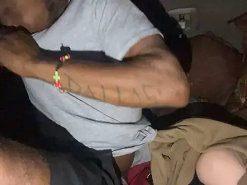 Snapshot of SlimeCrownzOut5 chatting on November 14, 2025, 5:33 am SlimeCrownzOut5 online show from November 14, 2025, 5:33 am