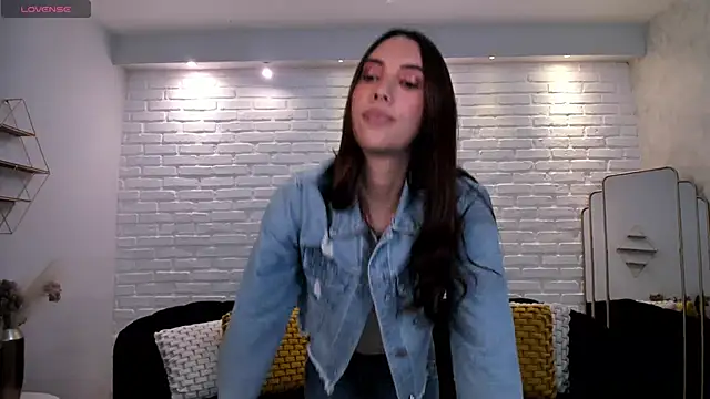 Snapshot of AnaisNin chatting on September 9, 2025, 2:32 am AnaisNin online show from September 9, 2025, 2:32 am