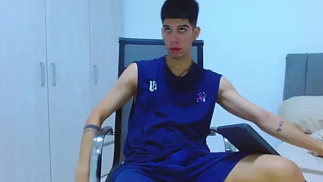 jhony-sex online show from October 7, 2025, 4:02 am