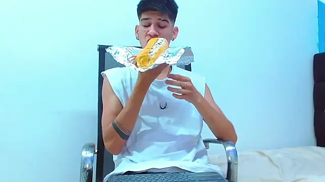 jhony-sex online show from March 13, 2025, 2:38 am