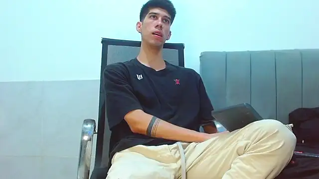 jhony-sex online show from May 31, 2026, 3:12 am