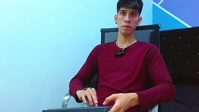 jhony-sex online show from March 22, 2025, 6:11 am