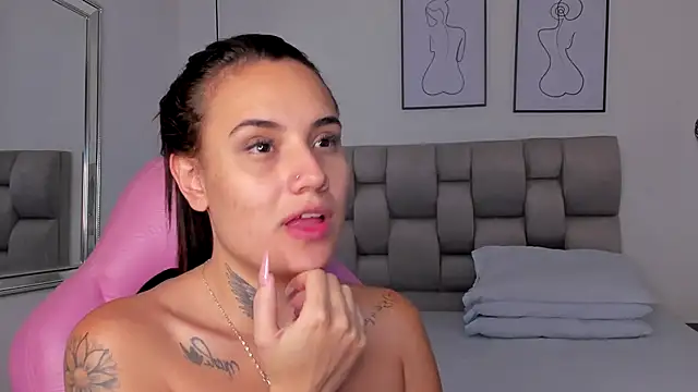 Susan-Sweet-7 online show from November 17, 2025, 3:05 pm