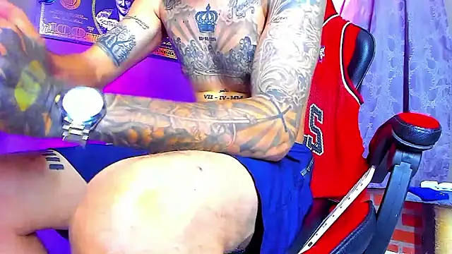 Snapshot of smoker445 chatting on October 29, 2025, 6:40 pm smoker445 online show from October 29, 2025, 6:40 pm