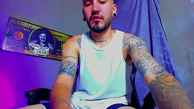 Snapshot of smoker445 chatting on November 11, 2025, 9:42 pm smoker445 online show from November 11, 2025, 9:42 pm