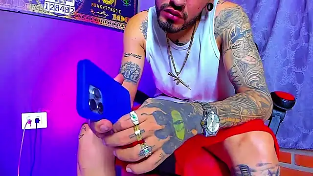 Snapshot of smoker445 chatting on November 20, 2025, 12:11 am smoker445 online show from November 20, 2025, 12:11 am