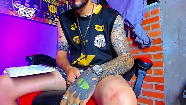 Snapshot of smoker445 chatting on November 18, 2025, 12:37 am smoker445 online show from November 18, 2025, 12:37 am