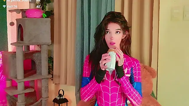 Finibondi online show from April 3, 2026, 7:04 am