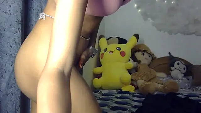 Snapshot of lola-__ chatting on February 12, 2026, 2:50 pm lola- online show from February 12, 2026, 2:50 pm