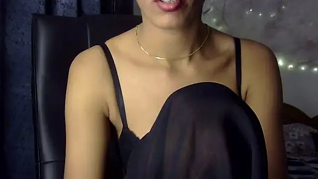 Snapshot of lola-__ chatting on February 6, 2026, 3:08 pm lola- online show from February 6, 2026, 3:08 pm