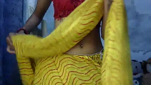 Snapshot of lola-__ chatting on February 20, 2026, 2:52 pm lola- online show from February 20, 2026, 2:52 pm