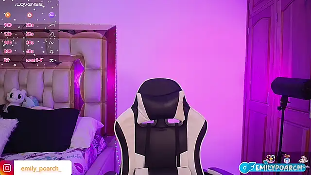 Snapshot of emilyaboott chatting on February 6, 2026, 11:23 pm emilyaboott online show from February 6, 2026, 11:23 pm