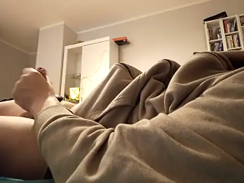 larsgessner30 online show from November 30, 2025, 12:22 am