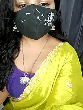 Snapshot of Tanvi-patil chatting on June 15, 2026, 6:35 am Tanvi-patil online show from June 15, 2026, 6:35 am