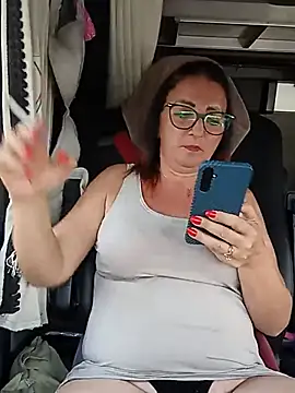 cuplubijoanna online show from July 15, 2026, 5:09 pm