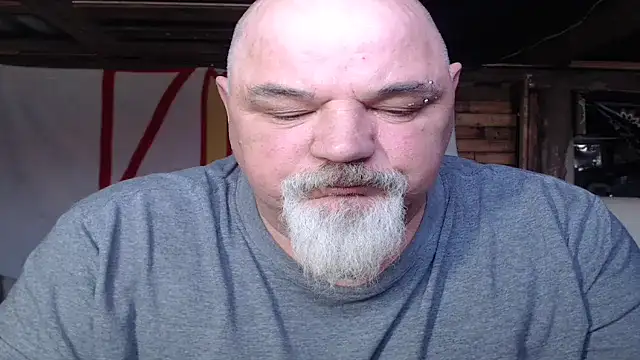 Snapshot of Newfiesausage1972 chatting on February 28, 2026, 6:07 pm Newfiesausage1972 online show from February 28, 2026, 6:07 pm