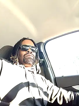 1BeautyN1Beast online show from February 24, 2025, 9:41 pm