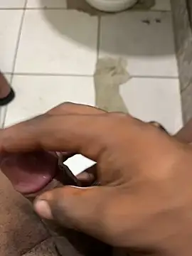 julio9679 online show from March 13, 2026, 12:04 am