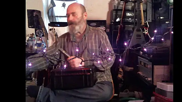 Snapshot of SirGarMack chatting on April 8, 2026, 4:08 pm SirGarMack online show from April 8, 2026, 4:08 pm