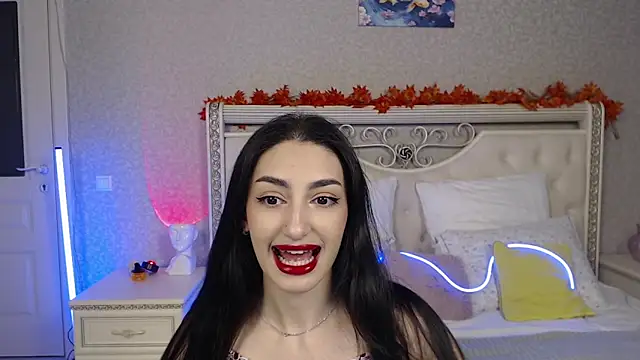 Lina Robbins online show from November 7, 2025, 9:41 pm