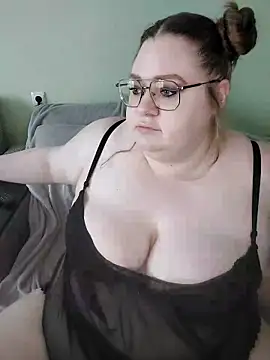 Chloe WS online show from November 2, 2025, 9:03 am