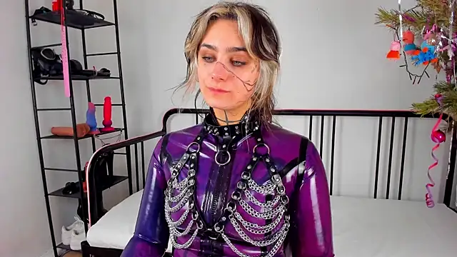 Snapshot of lady_sontse_ chatting on February 6, 2025, 8:23 pm lady sontse online show from February 6, 2025, 8:23 pm