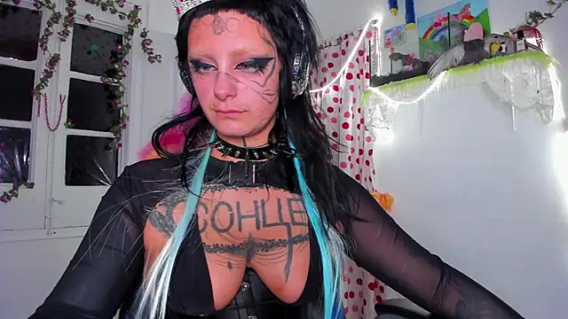 Snapshot of lady_sontse_ chatting on November 27, 2025, 9:48 pm lady sontse online show from November 27, 2025, 9:48 pm