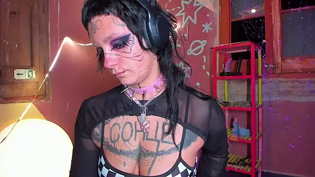 Snapshot of lady_sontse_ chatting on November 9, 2025, 7:29 pm lady sontse online show from November 9, 2025, 7:29 pm