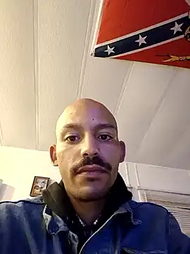 Ricardosuavee6 online show from October 27, 2025, 1:28 am