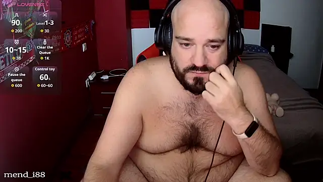 menditeta1 online show from November 3, 2025, 9:29 pm