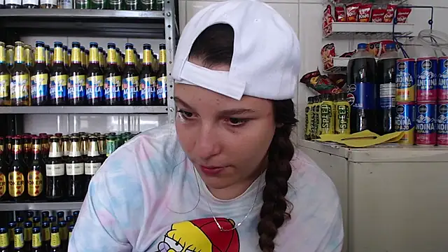 alexia 87 online show from April 17, 2026, 6:44 pm