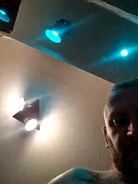 RomWoolf online show from February 1, 2025, 12:18 am