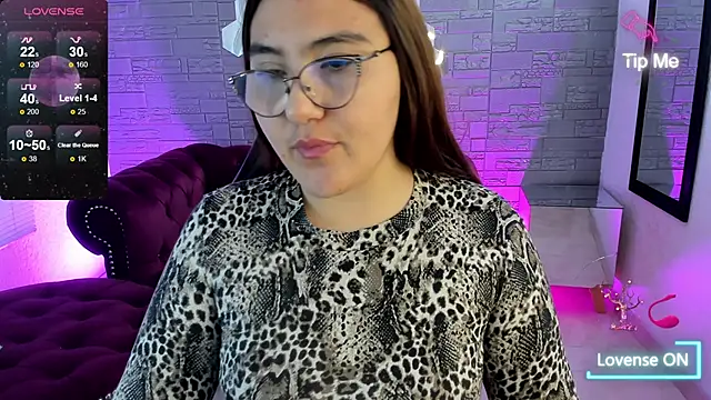 conniejames m online show from November 22, 2025, 12:37 pm