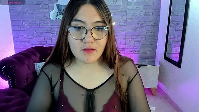 conniejames m online show from November 10, 2025, 12:32 pm