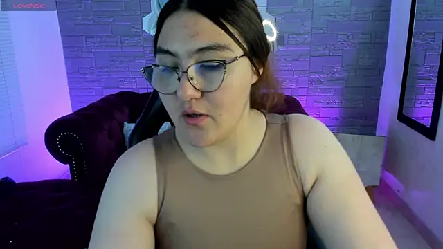 conniejames m online show from November 4, 2025, 12:53 pm