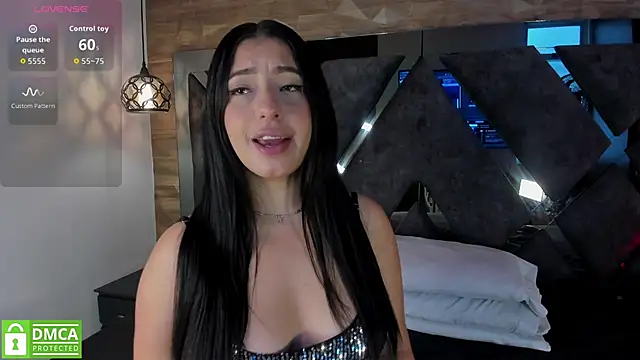 Snapshot of Venus_velez_ chatting on February 25, 2026, 1:00 pm Venus velez online show from February 25, 2026, 1:00 pm