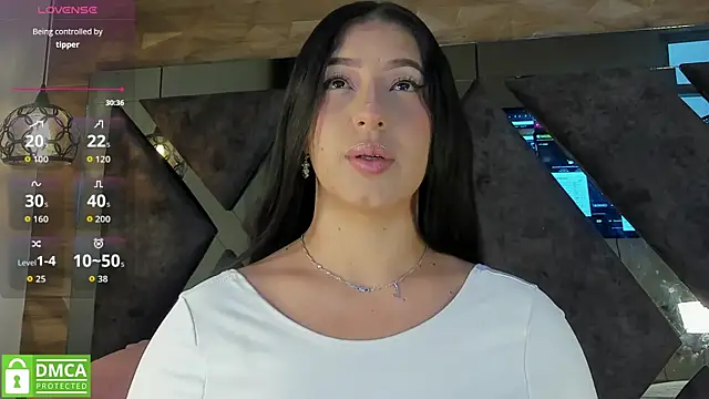 Snapshot of Venus_velez_ chatting on February 18, 2026, 12:01 pm Venus velez online show from February 18, 2026, 12:01 pm