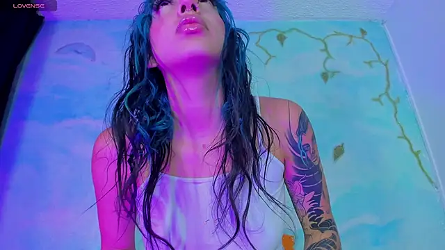 SaturnooStonee online show from October 22, 2025, 6:35 am