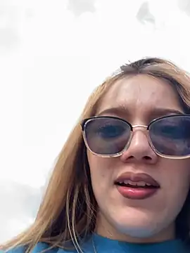 melody-dy online show from February 19, 2025, 8:52 pm