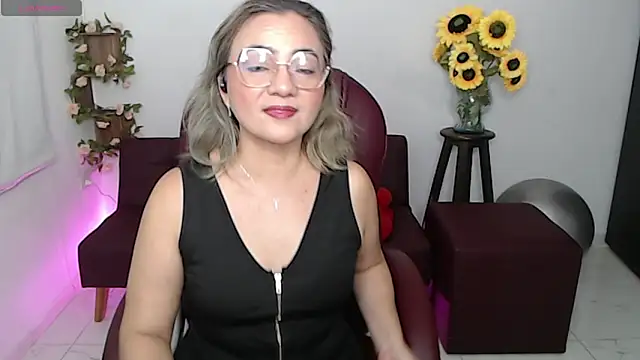 ana milf online show from March 31, 2026, 1:13 pm