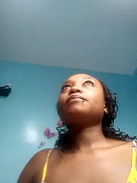 Snapshot of laetitia_ chatting on March 10, 2025, 4:03 pm laetitia online show from March 10, 2025, 4:03 pm