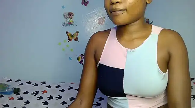 Snapshot of laetitia_ chatting on March 22, 2025, 11:09 pm laetitia online show from March 22, 2025, 11:09 pm