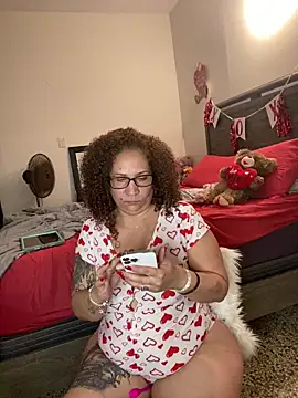 Snapshot of ladycreamypr2 chatting on March 1, 2026, 11:27 pm ladycreamypr2 online show from March 1, 2026, 11:27 pm