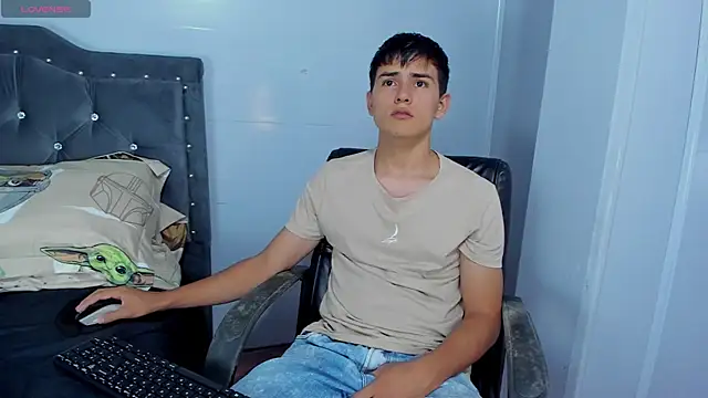 Jacobb Lee online show from November 24, 2025, 8:20 pm