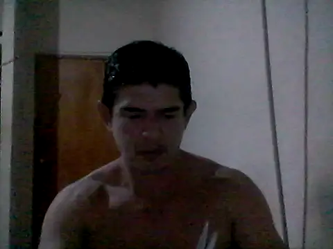Snapshot of Marobronco chatting on December 17, 2025, 1:43 am Marobronco online show from December 17, 2025, 1:43 am